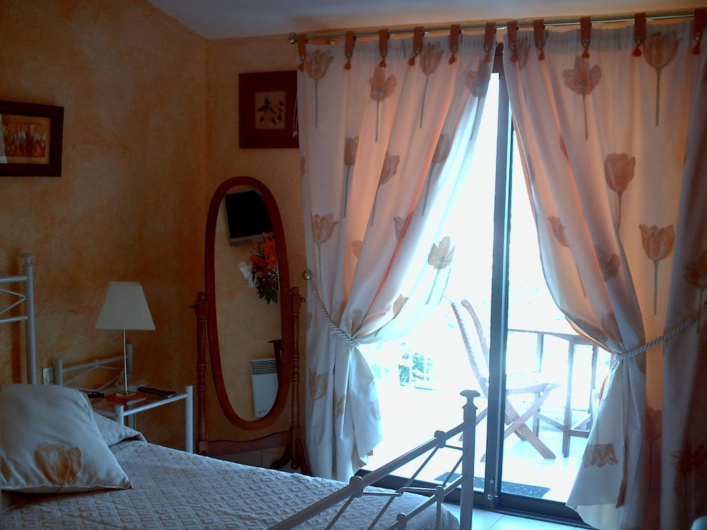 Maison D'Hotes Escale D'Azur Gattières Zimmer foto